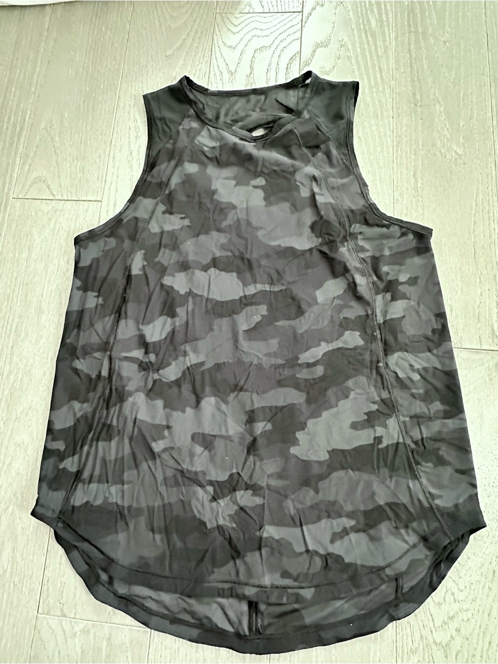 Lululemon Incognito Camo Multi Gator Green Sculpt Tank Top Size 8